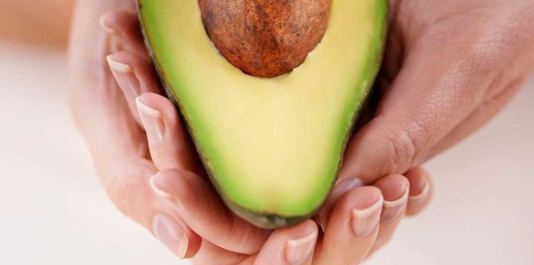 Чем полезна мякоть авокадо для кожи тела