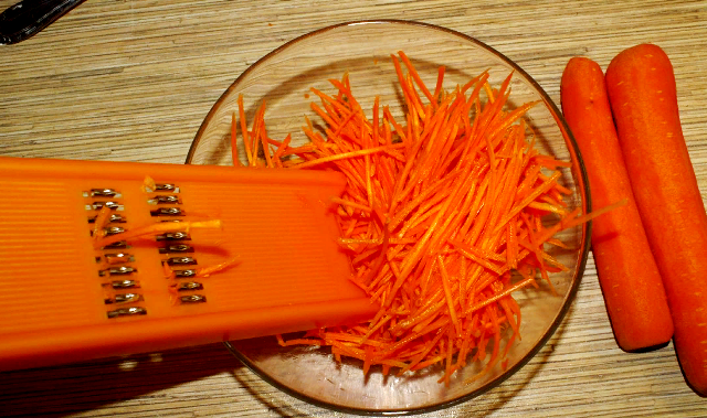 терка для приготовления для морковчи 