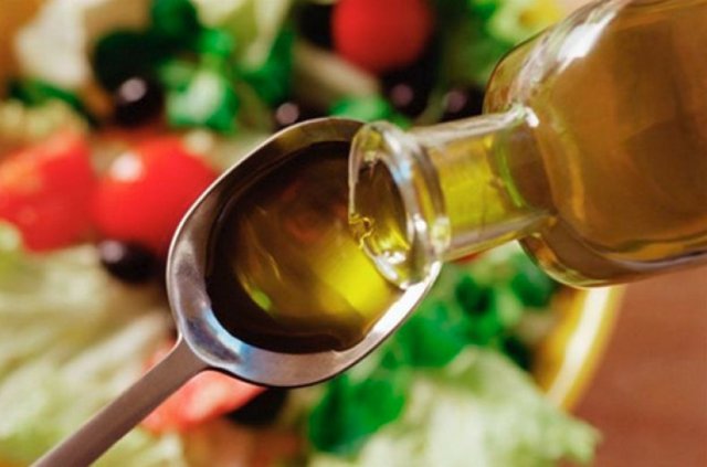 Оливковое масло натощак: польза и вред