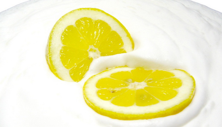 Секреты домашней косметологии: готовим отбеливающую лимонную маску для лица