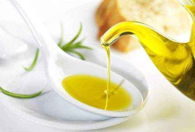 Сафлоровое масло: полезные свойства и противопоказания