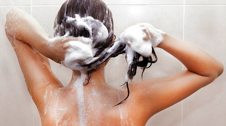 Правила красивых локонов: как часто надо мыть голову?