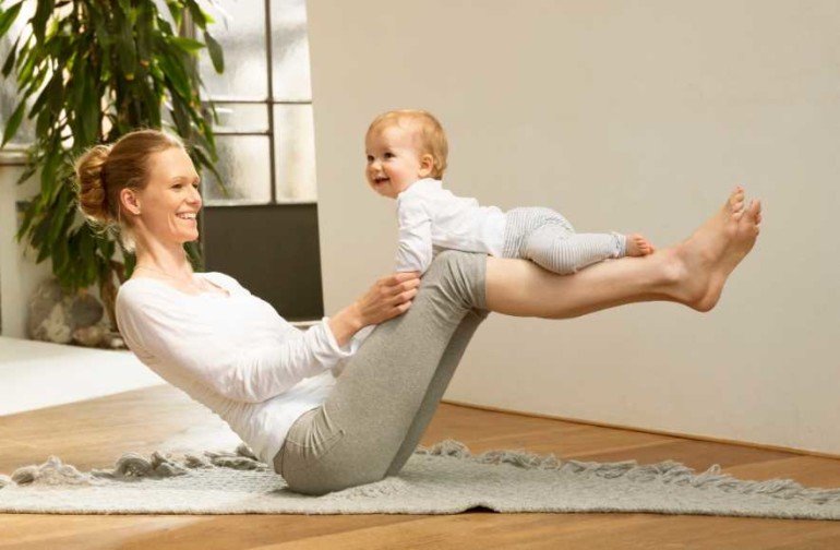 5 упражнений, которые не помогут в борьбе с животом после беременности