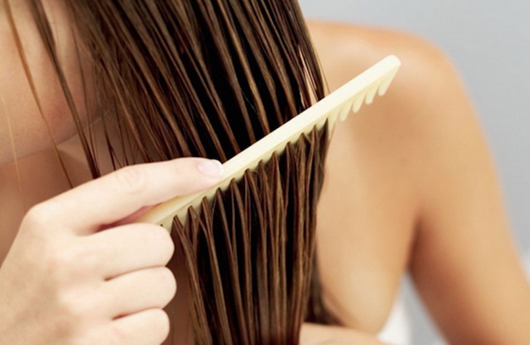 Как правильно надо расчесывать волосы: 10 минут правильных движений